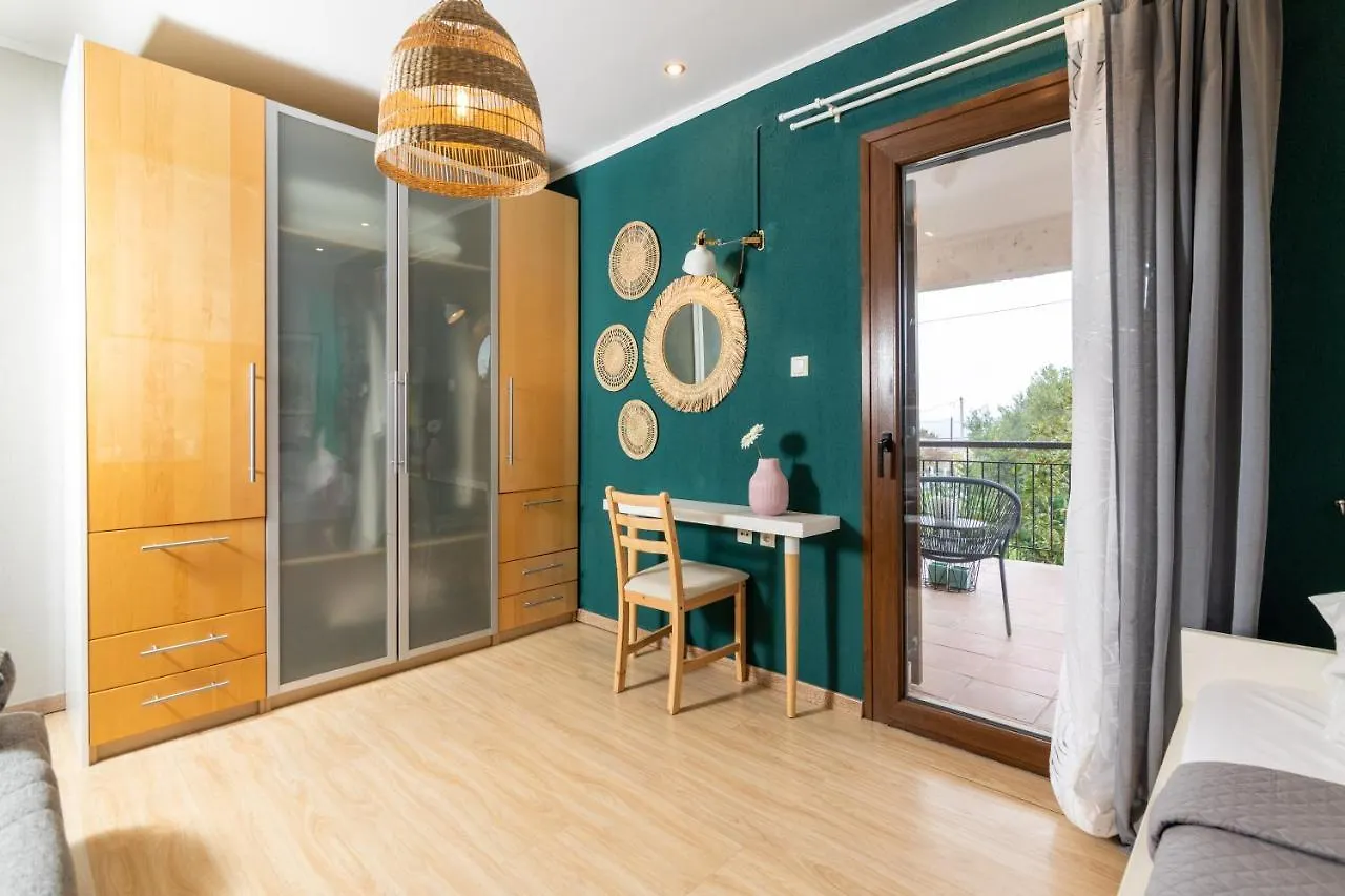 F & B Collection - St Triada For 8 - Villa Niki Αγία Τριάδα Διαμέρισμα